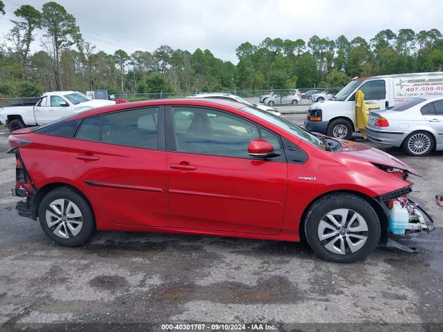 Toyota Prius Two 2017 JTDKBRFU9H3567206 Image 13