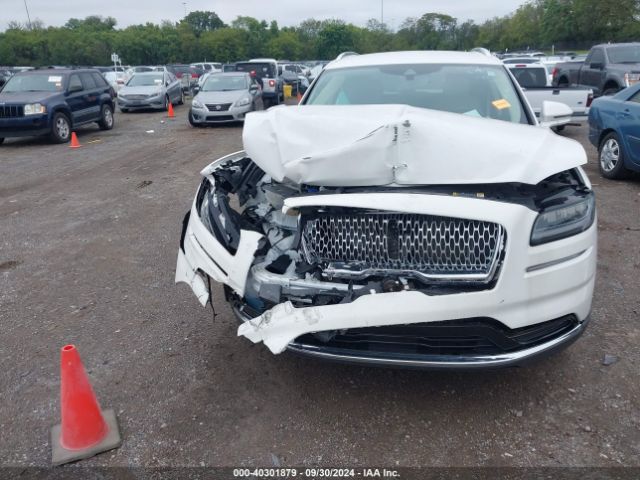 2LMPJ6J9XNBL17589 Lincoln Nautilus Standard