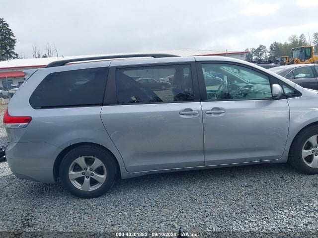 Toyota Sienna Le V6 8 Passenger 2014 5TDKK3DC5ES504802 Image 14