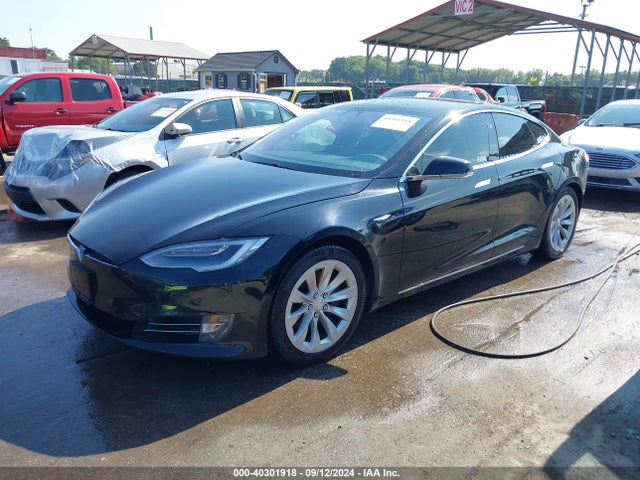 2018 TESLA MODEL S 5YJSA1E27JF275454 Photo 1