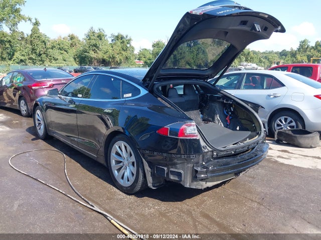 2018 TESLA MODEL S 5YJSA1E27JF275454 Photo 2