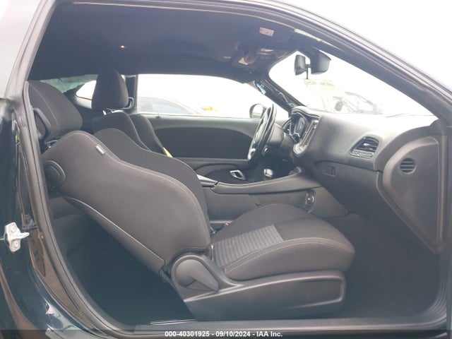2C3CDZJG0NH159805 Dodge Challenger Gt