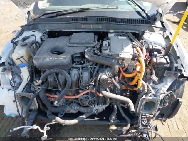 3FA6P0LUXKR212689 Ford Fusion Hybrid Se