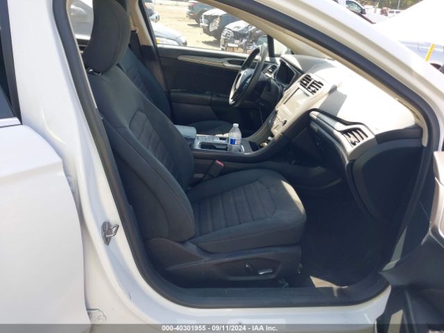 3FA6P0LUXKR212689 Ford Fusion Hybrid Se