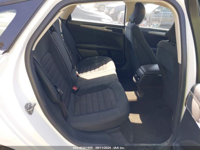 3FA6P0LUXKR212689 Ford Fusion Hybrid Se
