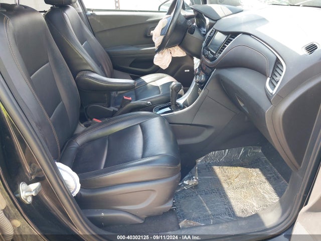 3GNCJRSB8HL290460 Chevrolet Trax Premier