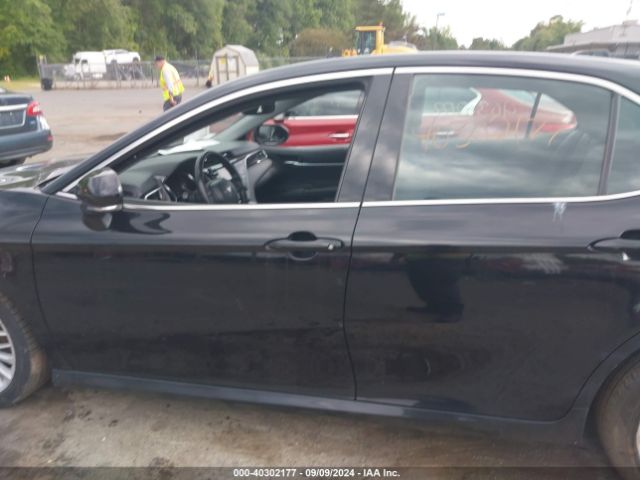4T1B11HK3JU069451 Toyota CAMRY XLE