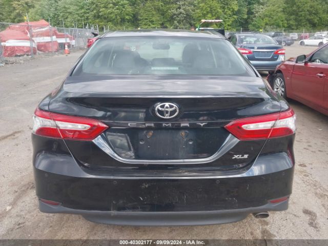 4T1B11HK3JU069451 Toyota CAMRY XLE