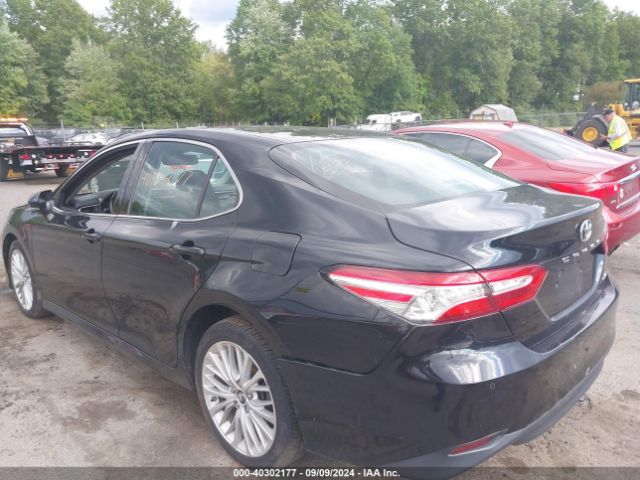 4T1B11HK3JU069451 Toyota CAMRY XLE