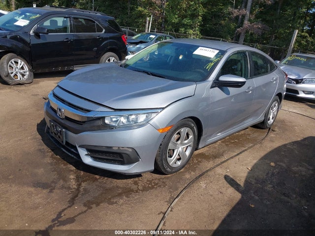Honda Civic Lx 2018 2HGFC2F55JH517471 Image 2