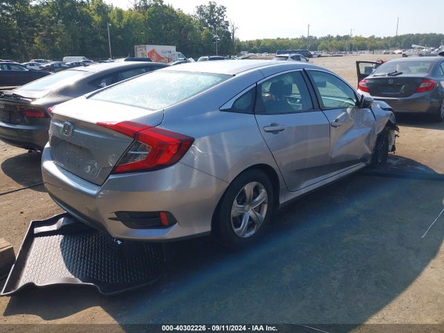 Honda Civic Lx 2018 2HGFC2F55JH517471 Image 4