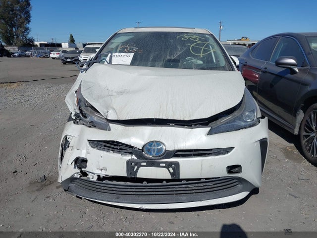 JTDKARFU7K3091872 Toyota Prius Limited