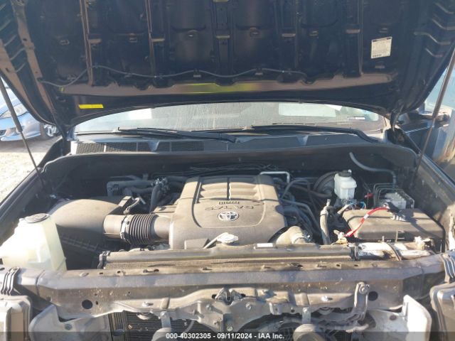 5TDZY5G12JS070268 Toyota Sequoia Sr5