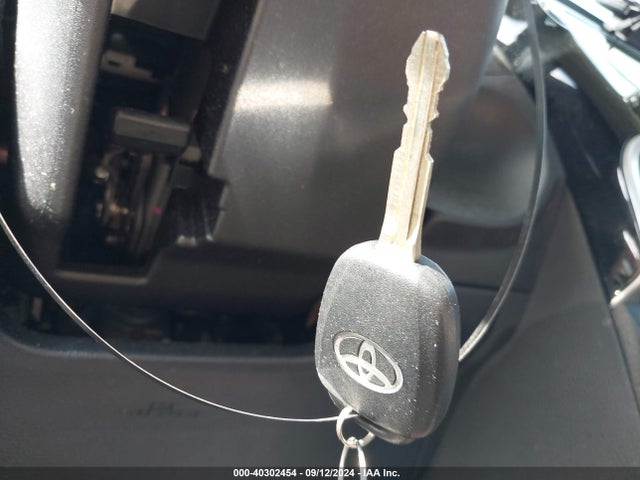 Toyota COROLLA LE 2017 5YFBURHE2HP705112 Image 11