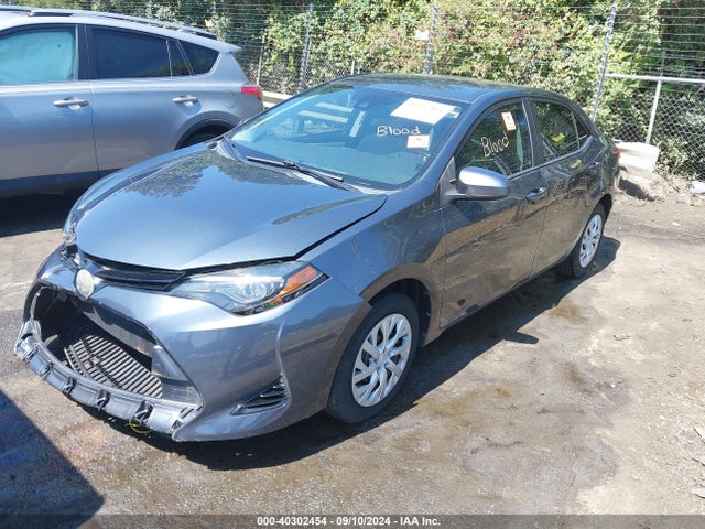 Toyota COROLLA LE 2017 5YFBURHE2HP705112 Image 2
