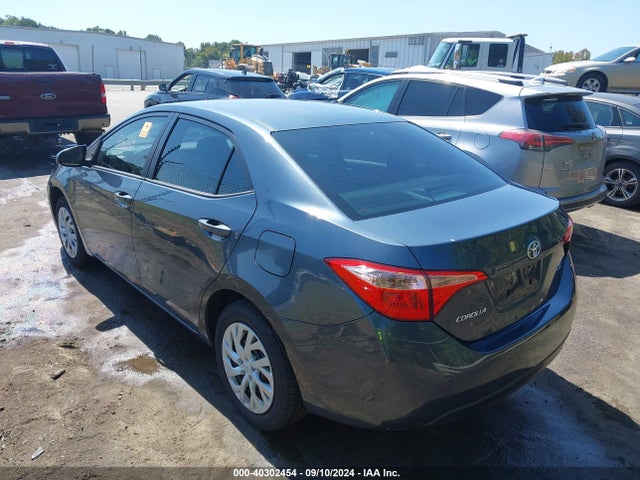 Toyota COROLLA LE 2017 5YFBURHE2HP705112 Image 3