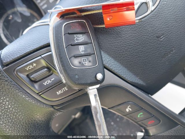 5XYZTDLB9HG443479 Hyundai Santa Fe Sport 2.4l