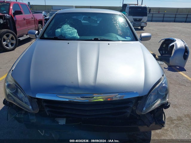 1C3CCBBB4EN172092 Chrysler 200 Touring