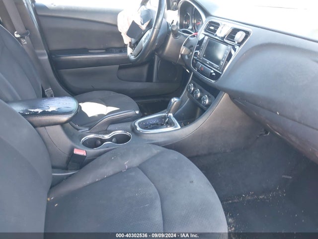 1C3CCBBB4EN172092 Chrysler 200 Touring