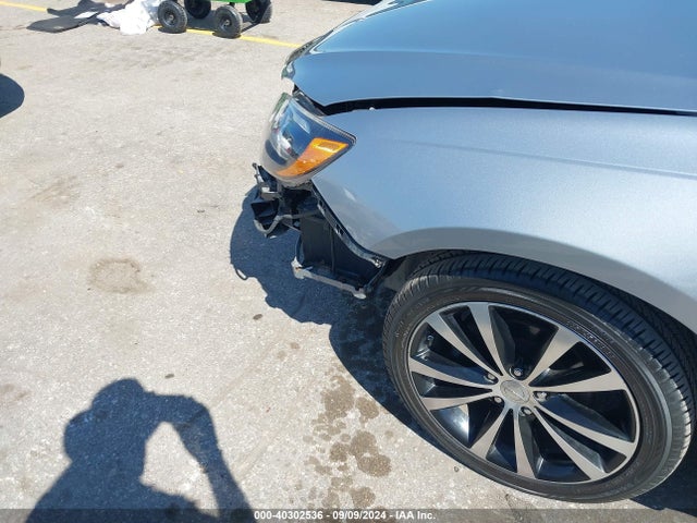 1C3CCBBB4EN172092 Chrysler 200 Touring