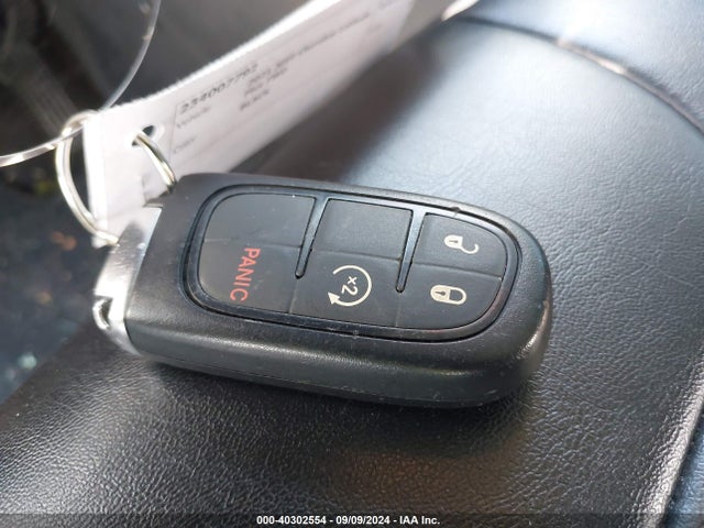 1C4PJLLB1MD112105 Jeep Cherokee Altitude Fwd