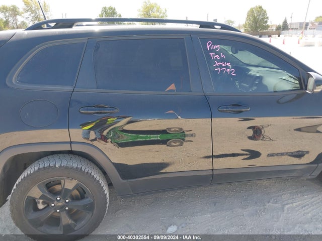 1C4PJLLB1MD112105 Jeep Cherokee Altitude Fwd