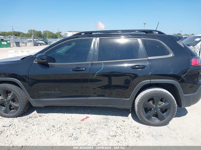 1C4PJLLB1MD112105 Jeep Cherokee Altitude Fwd
