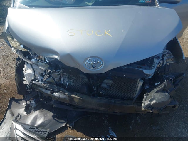 Toyota Sienna Xle 7 Passenger 2015 5TDDK3DC8FS125531 Image 10