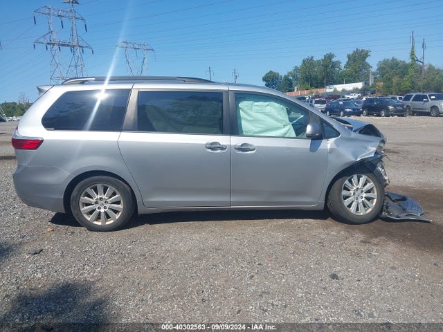 Toyota Sienna Xle 7 Passenger 2015 5TDDK3DC8FS125531 Image 13