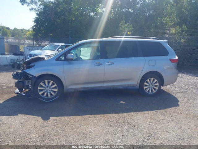 Toyota Sienna Xle 7 Passenger 2015 5TDDK3DC8FS125531 Image 14