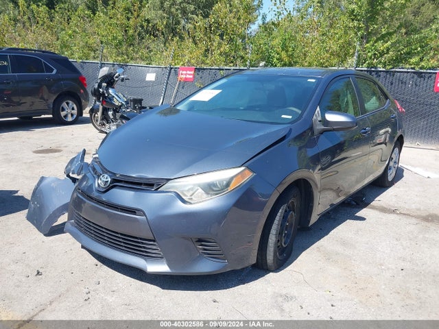 Toyota COROLLA LE 2015 5YFBURHE5FP242752 Image 2
