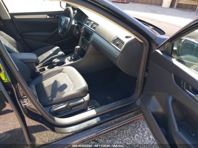 1VWAT7A32FC033437 Volkswagen Passat 1.8t Wolfsburg Edition