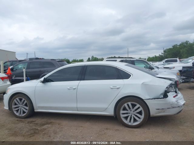 1VWBA7A37JC001456 Volkswagen Passat 2.0t Se