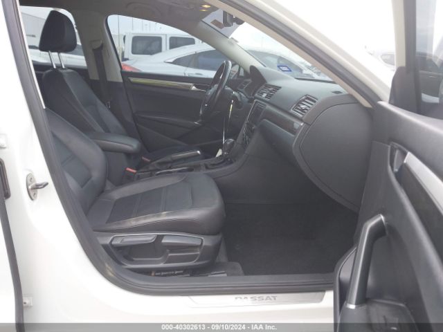 1VWBA7A37JC001456 Volkswagen Passat 2.0t Se