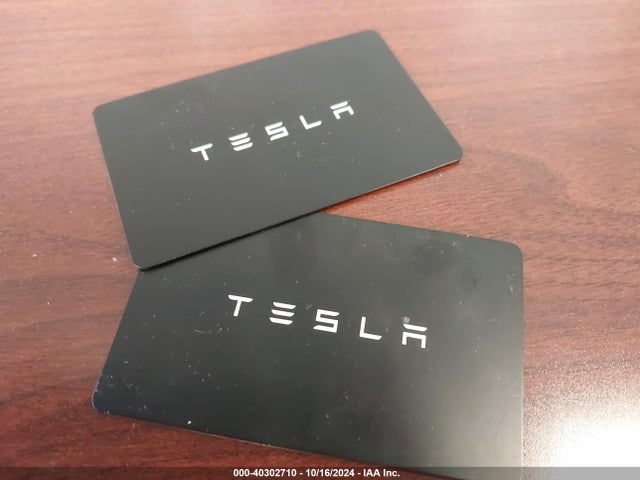 2024 TESLA MODEL Y 7SAYGDEE0RA320489 Photo 10