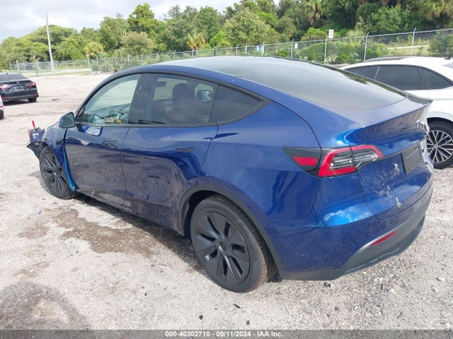 2024 TESLA MODEL Y 7SAYGDEE0RA320489 Photo 2