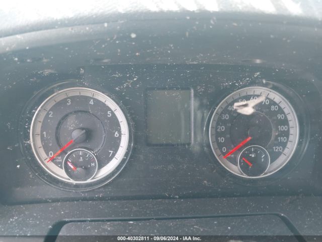 1C6RR7KG6JS255894 RAM 1500 Express  4x4 5'7 Box