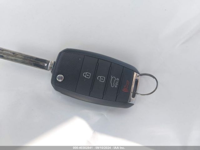 KNDPCCAC7E7668246 KIA Sportage Ex