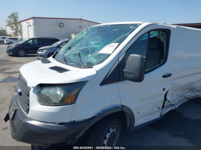 1FTYE9ZM7FKA32830 Ford Transit-150