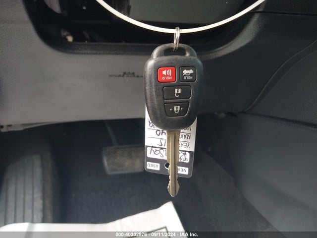 Toyota COROLLA LE 2015 2T1BURHE2FC450149 Image 11