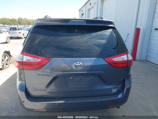 Toyota Sienna Xle 7 Passenger 2017 5TDDZ3DC3HS172805 Image 16