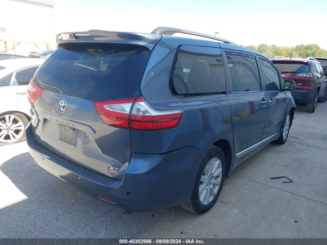 Toyota Sienna Xle 7 Passenger 2017 5TDDZ3DC3HS172805 Image 4