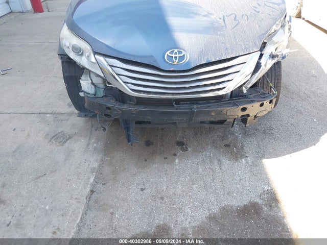 Toyota Sienna Xle 7 Passenger 2017 5TDDZ3DC3HS172805 Image 6