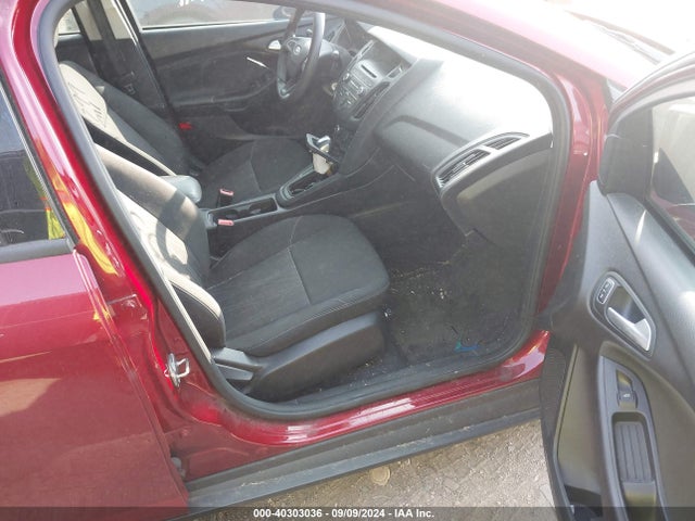 Ford FOCUS SE 2015 1FADP3F25FL241573 Image 5