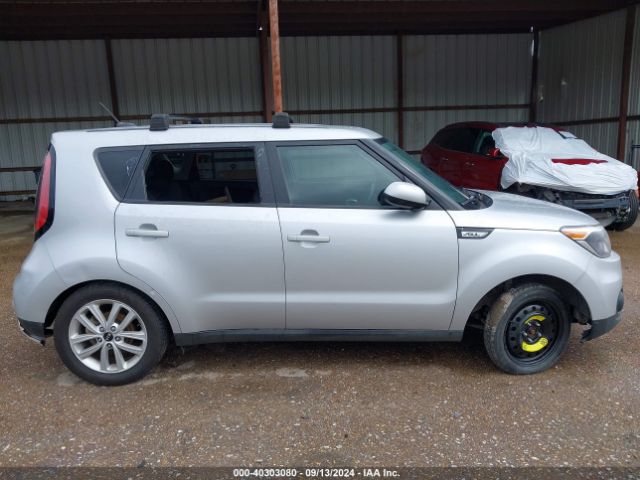 KNDJP3A59J7556991 KIA SOUL +