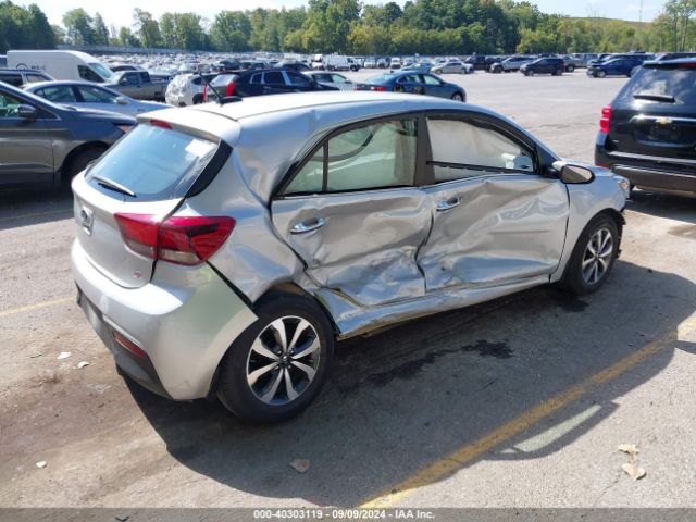3KPA25AD8ME420759 KIA Rio 5-door S