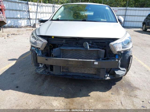 3KPA25AD8ME420759 KIA Rio 5-door S
