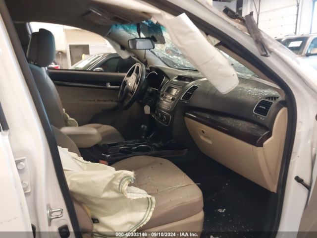 5XYKT3A60EG429130 KIA SORENTO LX