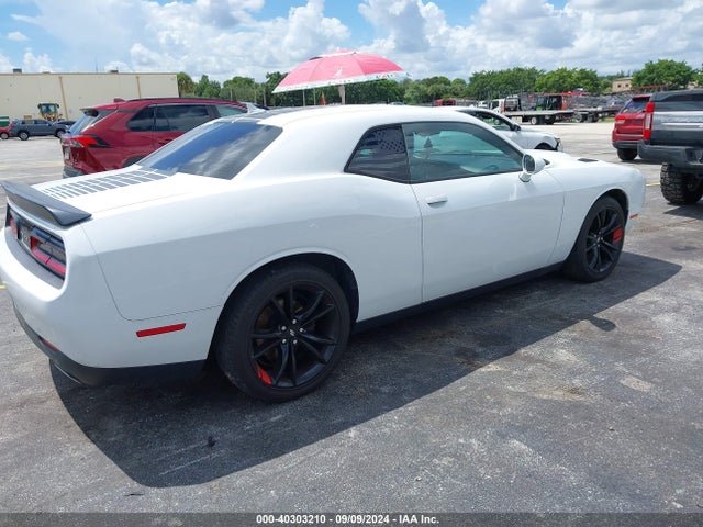Dodge Challenger Sxt 2017 2C3CDZAG3HH554324 Image 4