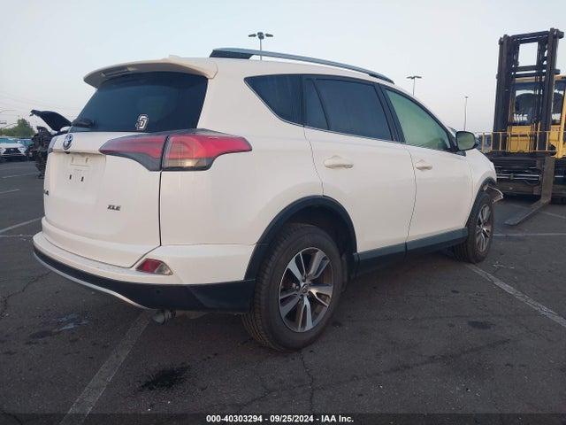 Toyota Rav4 Xle 2016 JTMWFREV2GD083175 Image 4